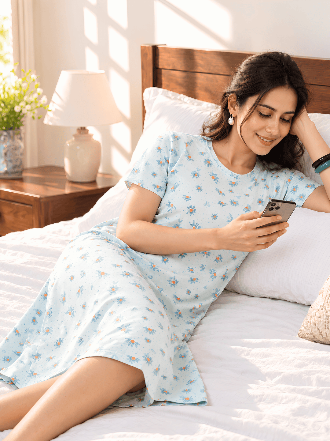 Bluebell daisy floral cotton short nighty for women