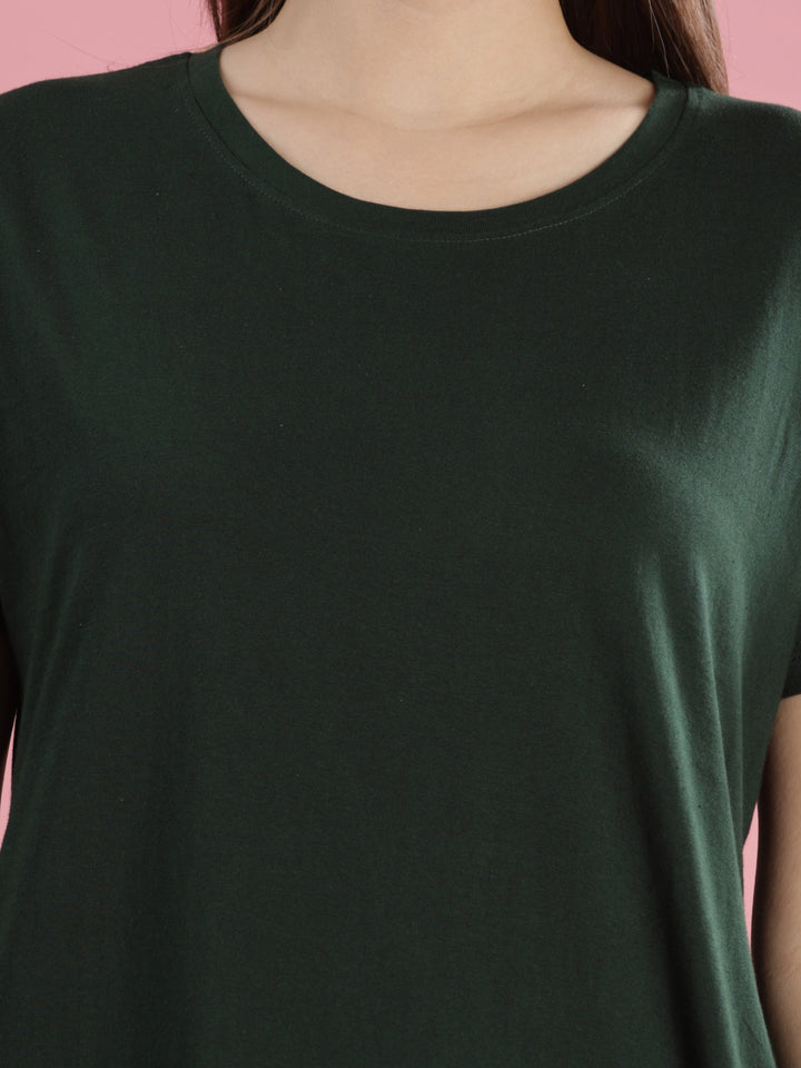 Green cotton gym long tshirt for women with comfortable hip-length fit