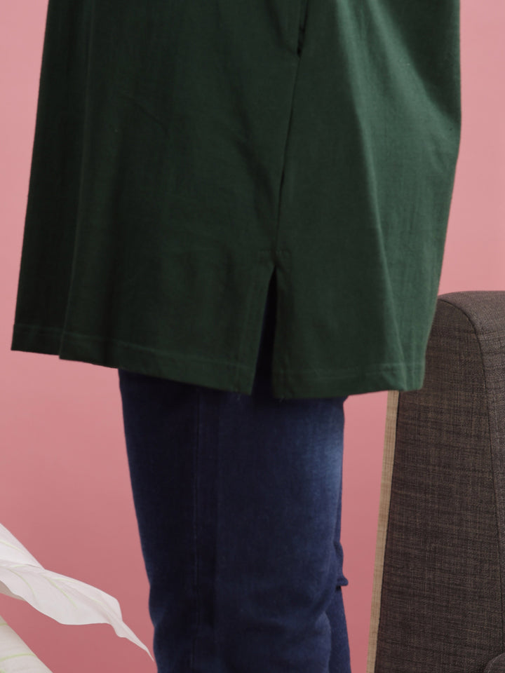 Green cotton gym long tshirt for women with comfortable hip-length fit