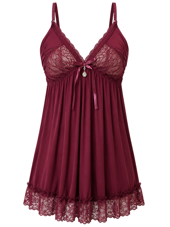 Honeymoon clothes for women who love elegant lace details