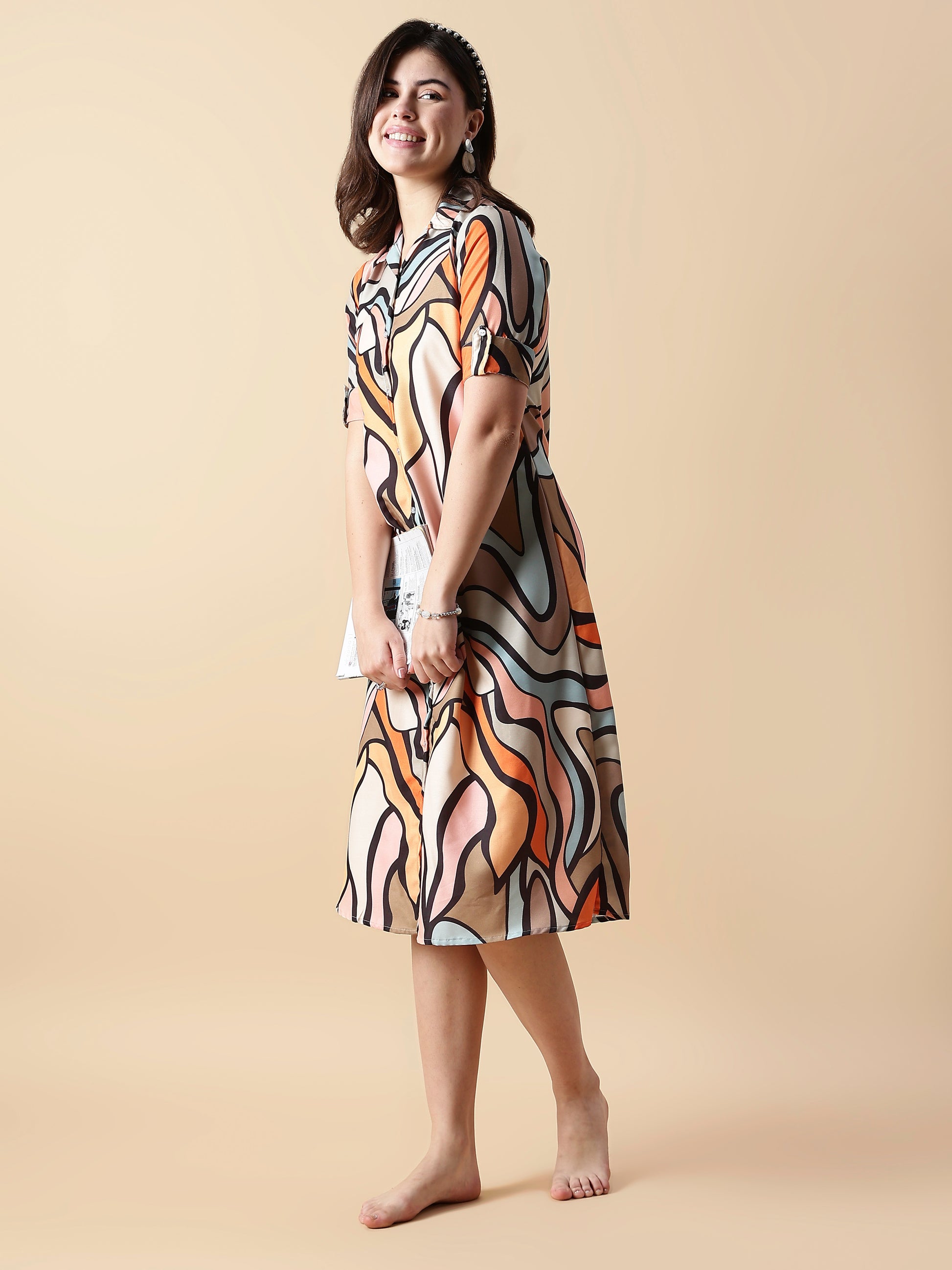 Modern retro print nightdress for girls with short sleeves and shirt collar button front